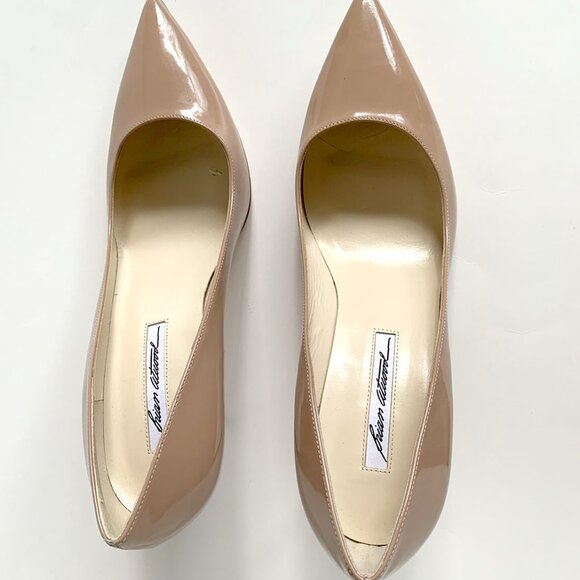 Brian Atwood Women's Beige Patent Leather Pointed Toe Pumps Size: 10/41 - Picture 3 of 6